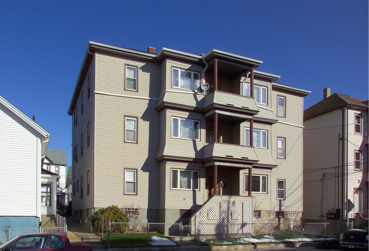 Exterior - 920 Pine St