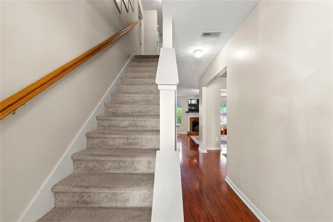 Building Photo - 4295 Cabretta Dr