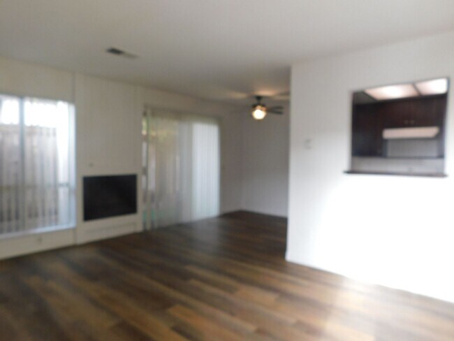 Building Photo - 4821 King Cir