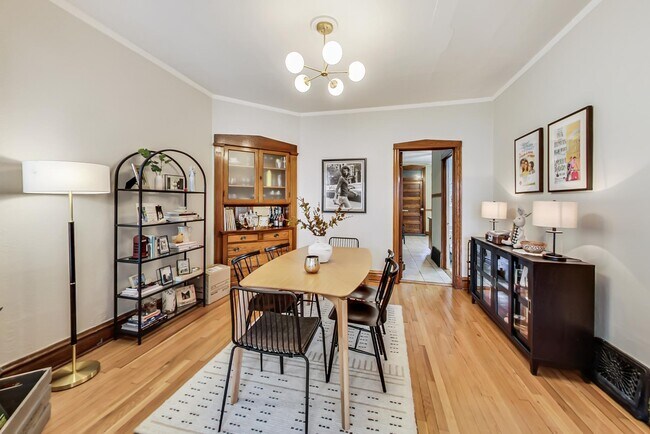 Foto del edificio - 3746 N Hermitage Ave