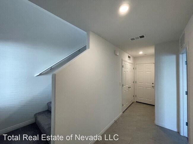 Foto del edificio - 3 br, 2 bath House - 671 Tiarella Ln