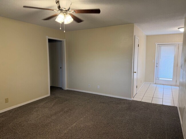 Foto del edificio - 116 Robin Ln