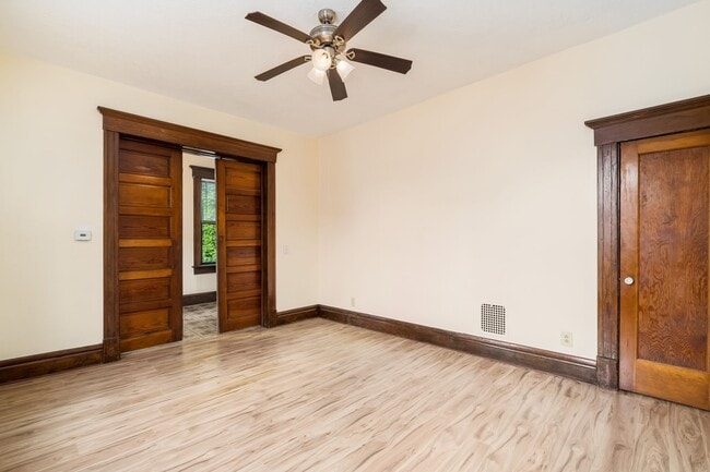 Foto del edificio - 277 S Champion Ave