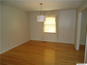 Building Photo - 713 Mira Vista Dr SE