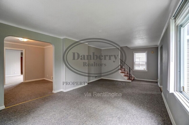 Building Photo - 1017 Searles Rd