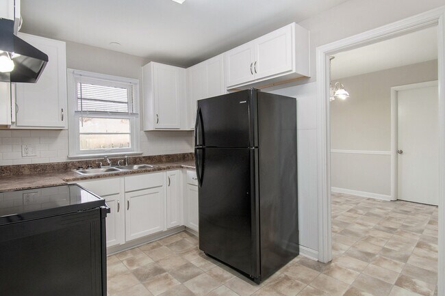 Foto del edificio - 2329 3rd St NE