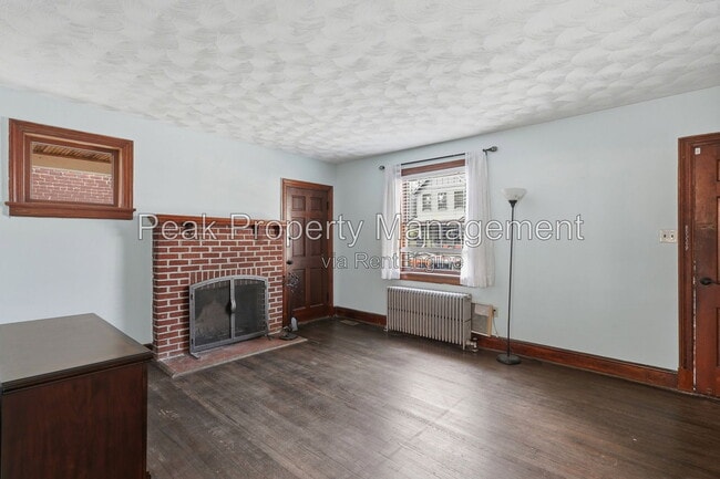 Building Photo - 3022 Grayland Ave
