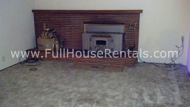 Building Photo - 4 br, 1.5 bath House - 4467 Knoop Ave.