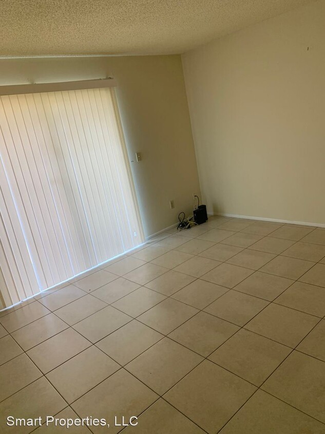 Building Photo - 2 br, 1.5 bath House - 229 Century Blvd