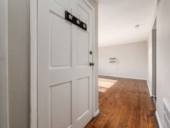 Foto del edificio - 780 Moon Rd