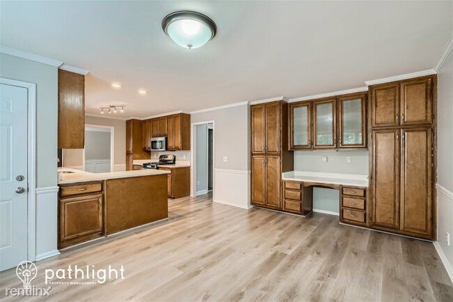 Building Photo - 5 br, 3 bath House - 1778 Prince Drive UNIT