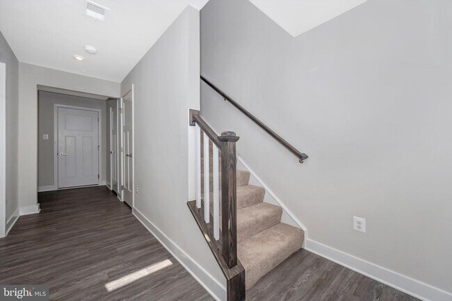 Building Photo - 3537 Stone Barn Dr