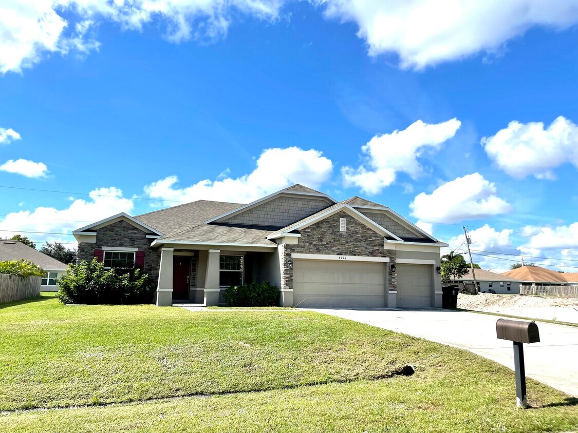 4026 SW Mccandless Street Port Saint Luci... House Rental in Port