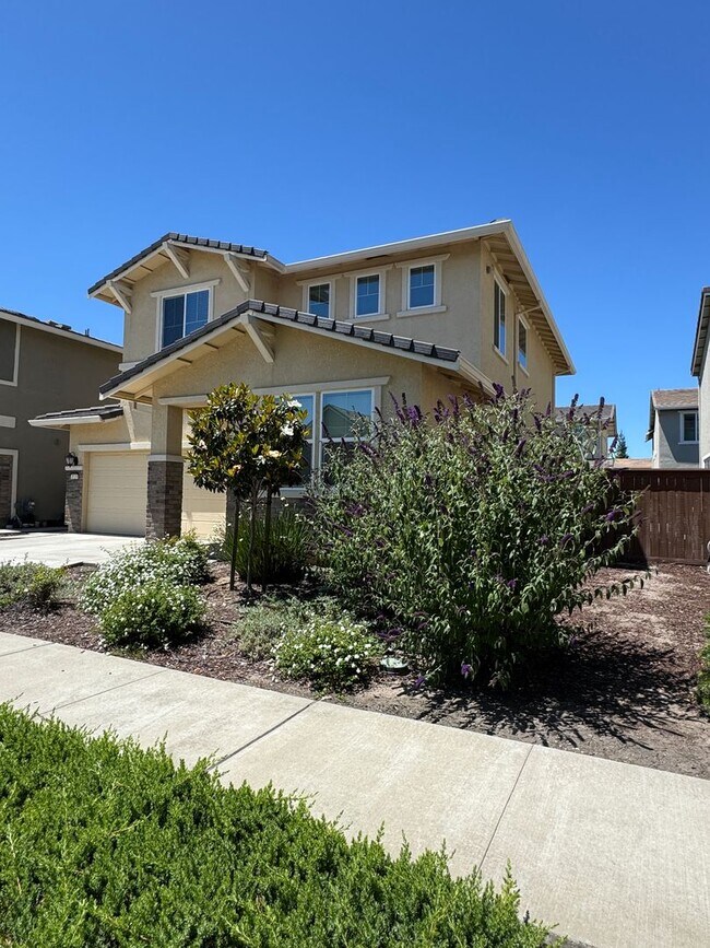 Foto del edificio - Resort-Style Living in Natomas Meadows | 4BD + Clubhouse & Pools SEE VIDEO