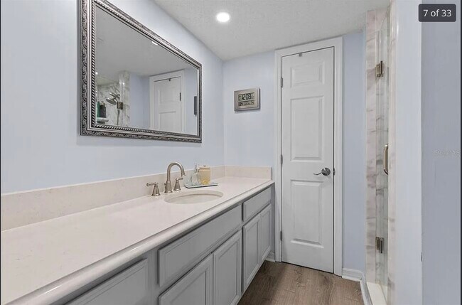 Building Photo - 3808 Saxon Dr