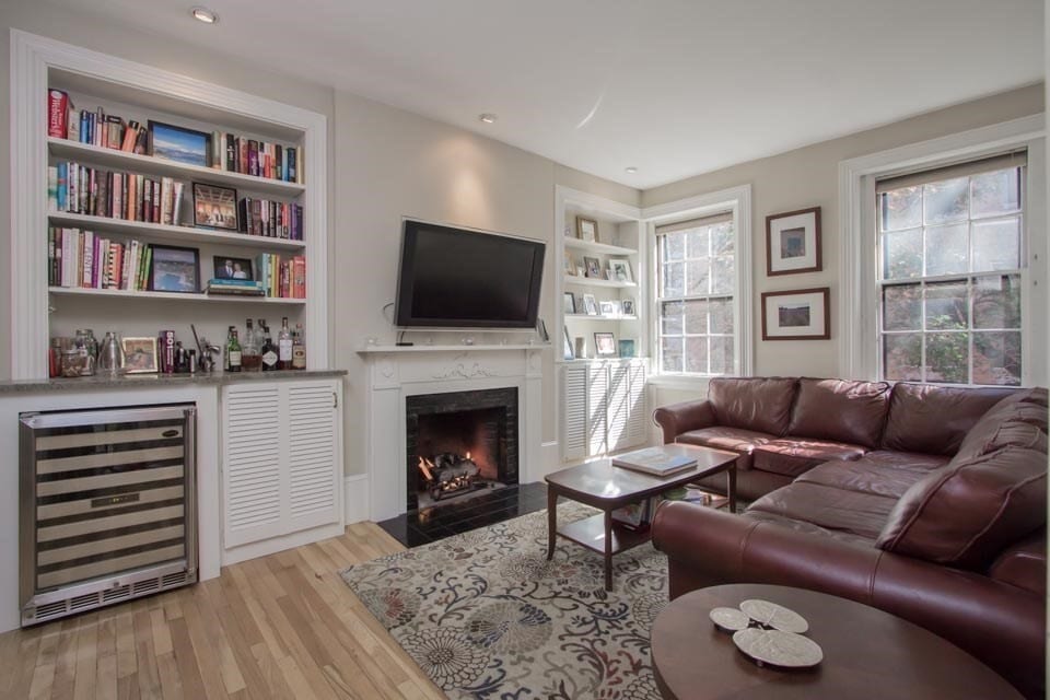 Primary Photo - 37 Grove St