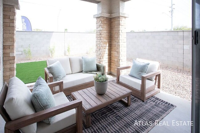 Building Photo - 1120 W Villa Theresa Dr