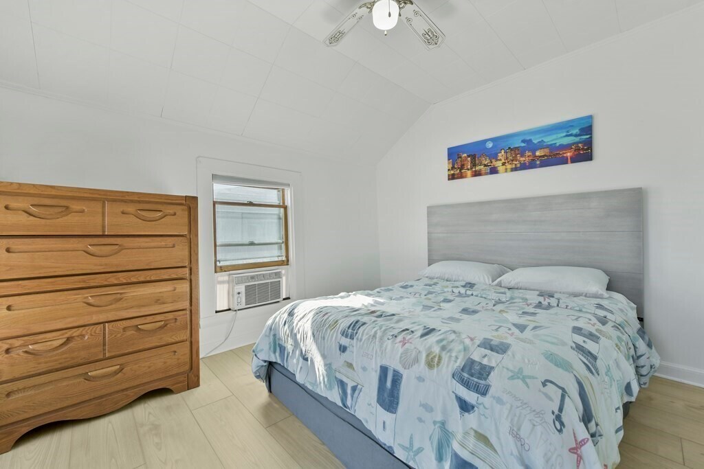 23 Tafts Ave Unit 2, Winthrop, MA 02152 Room for Rent in Winthrop, MA