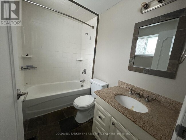 Building Photo - 11 Chaucer Crescent