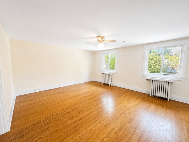 Building Photo - 45 Fairleigh Crescent