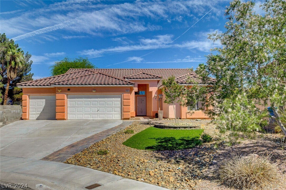 Primary Photo - 5601 Aqua Ocean Ave