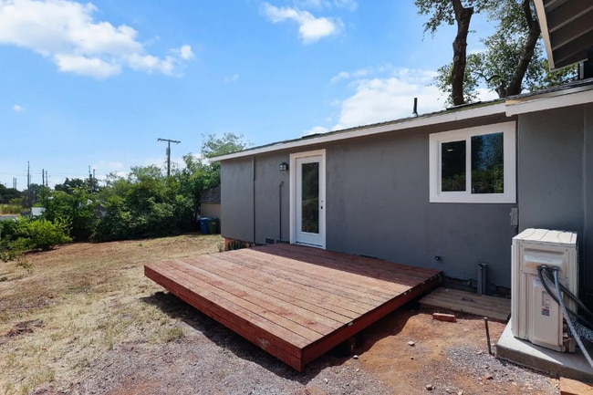 Building Photo - 2415 West St