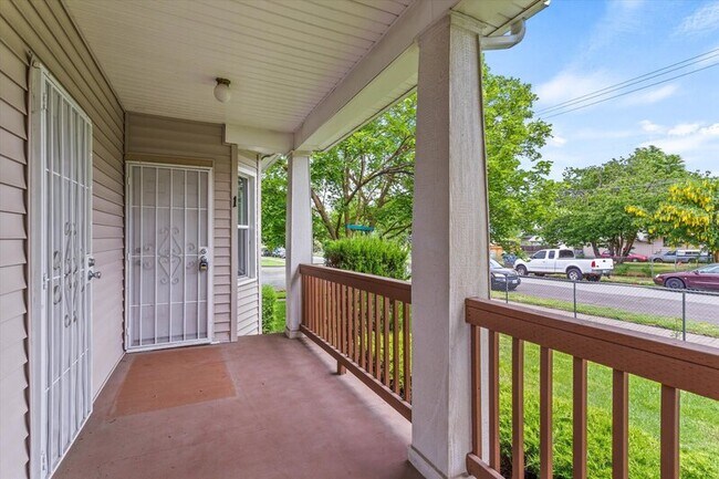 Foto del edificio - 902 W Mansfield Ave