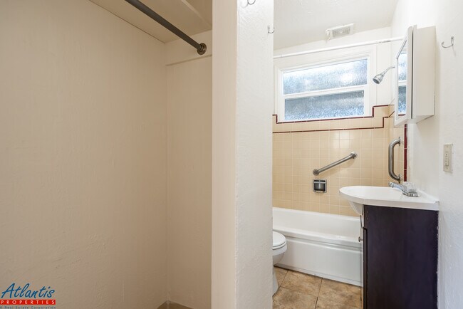 Foto del edificio - 315 Leigh Ave
