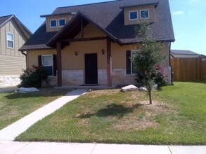 Building Photo - JULY 2026 PRE-LEASE Spacious 4 Bedroom 4 Bathroom Home