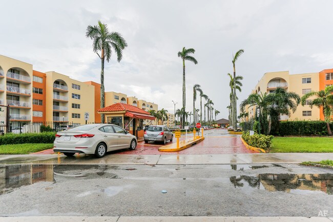 Foto del edificio - 6980 NW 186th St