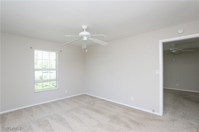 Foto del edificio - 221 Cypress Way E