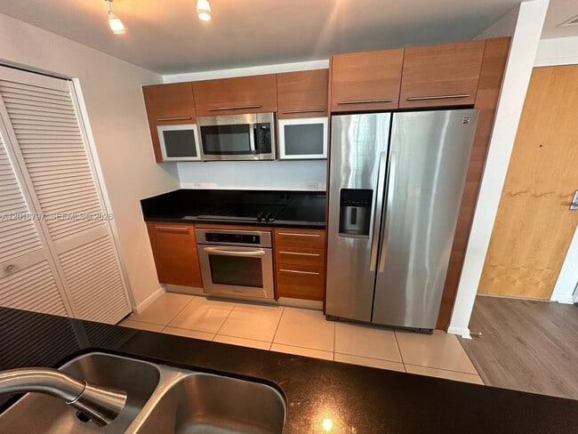 Building Photo - 244 Biscayne Blvd