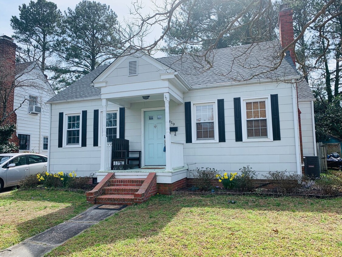 Primary Photo - Tons of Charm in this Colonial Place gem! ...