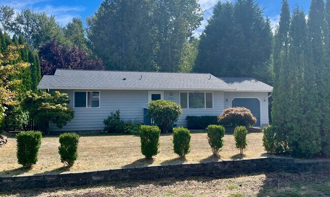 Foto del edificio - 2 Bed 1 Bath home with one car garage!