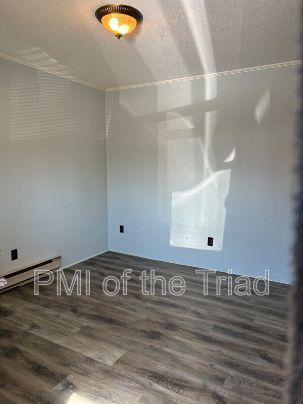 Foto del edificio - 4070 Bonne Venture Rd