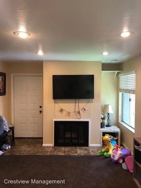 Building Photo - 2 br, 1 bath House - 428 E 3335 S #27