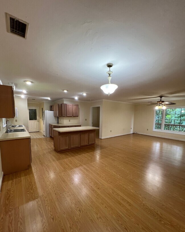 Foto del edificio - 193 Edgewood Ridge Rd