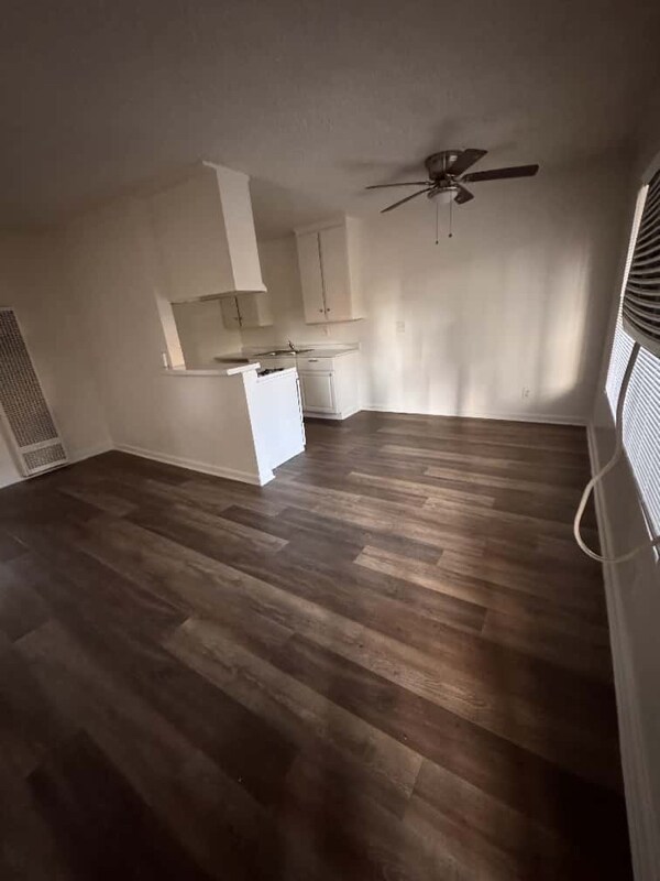 Foto del edificio - 6833 Sepulveda Blvd