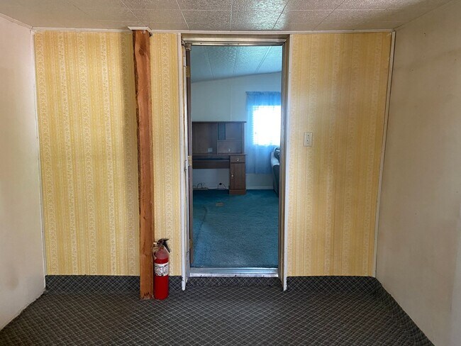 Building Photo - Vaughn, MT - Three bedroom, 1.5 bath manuf...