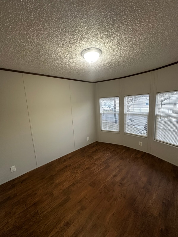 Foto del edificio - 9477 Lansdowne Rd