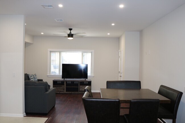 Foto del edificio - 2110 Summit Ave