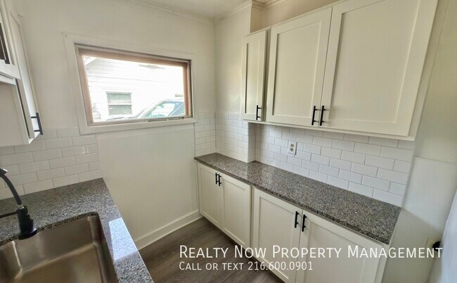 Foto del edificio - 54 E 220th St