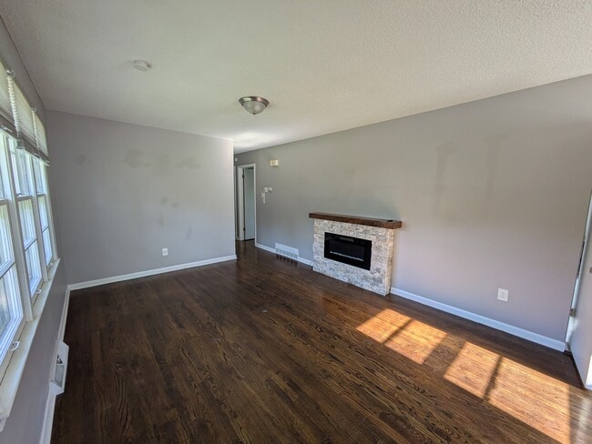 Photo - Bonnie House