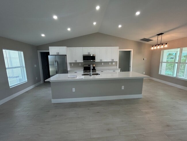 Building Photo - Brand new construction never lived in 4/3