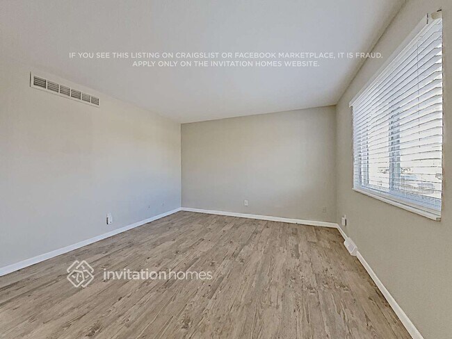 Foto del edificio - 10709 Owens St