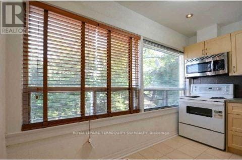 Building Photo - 979 Mt Pleasant Rd