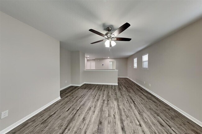 Building Photo - 2902 Crestbrook Bend Ln