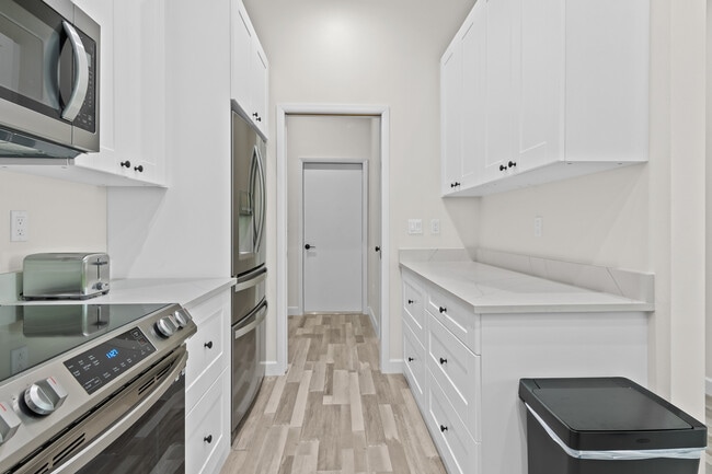 Photo - 2420 Valentine St House