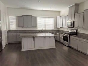 Building Photo - 15940 Ellington Wy