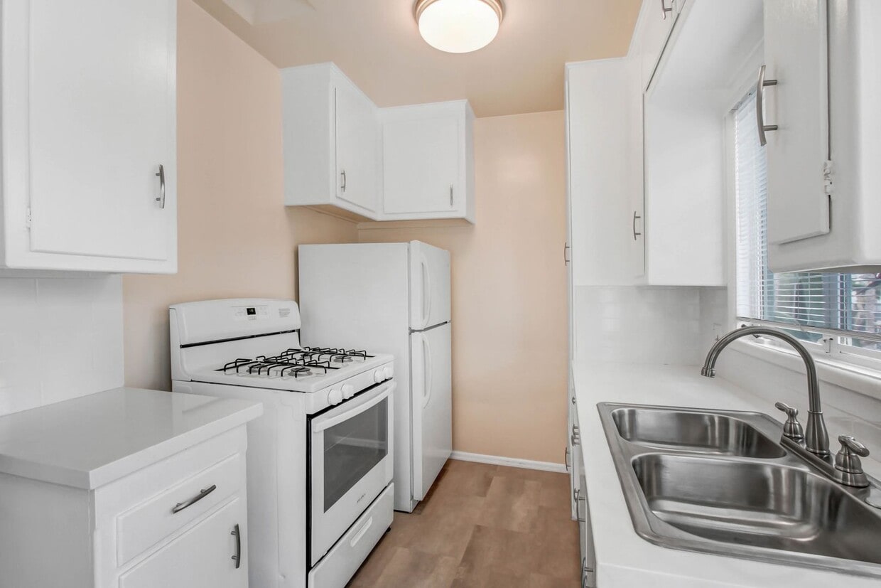 Foto del edificio - 500 California Ave